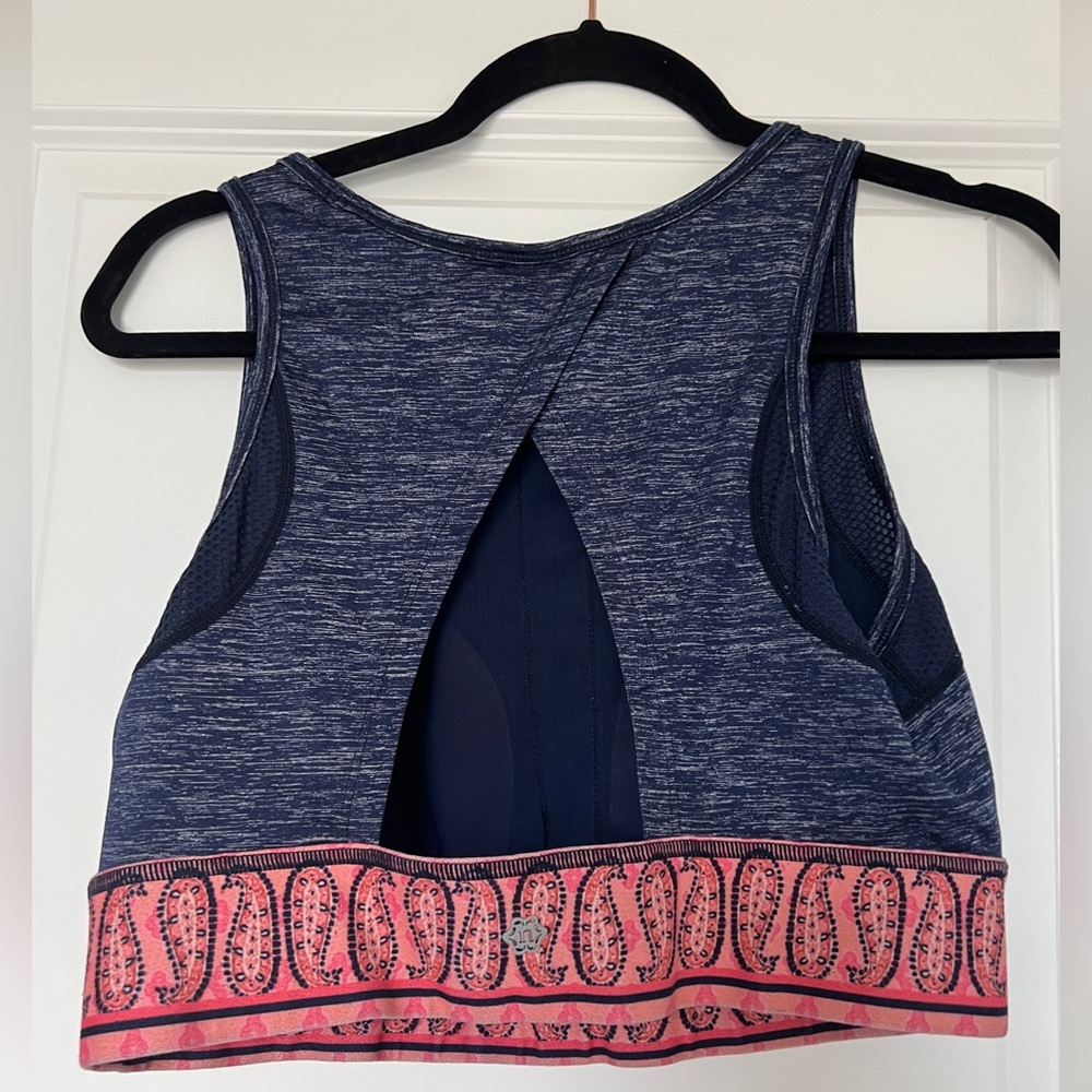 Sports bra with padding - Picture 2 of 2
